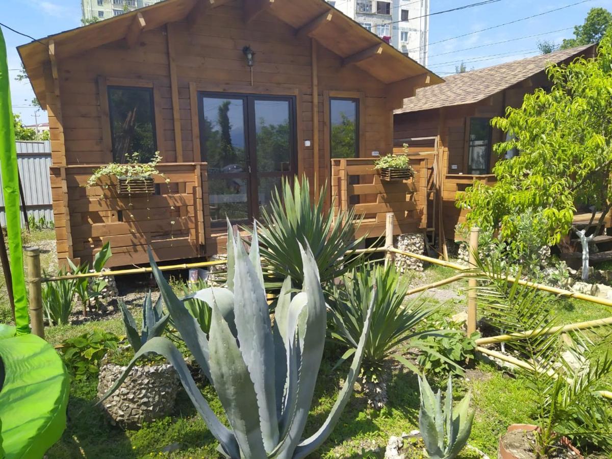 Guest House Lev Pizunda Exterior photo