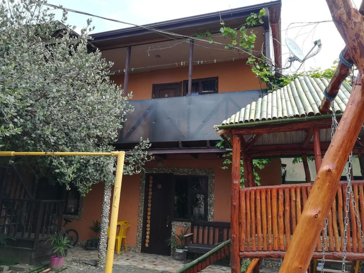 Guest House Lev Pizunda Exterior photo